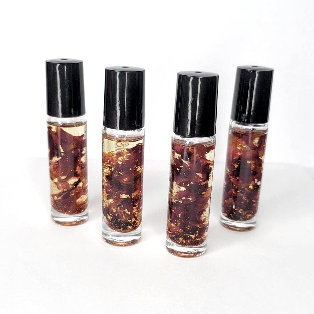 organic rose infused lip oil | rose petals ✨ - Picture 3 of 4